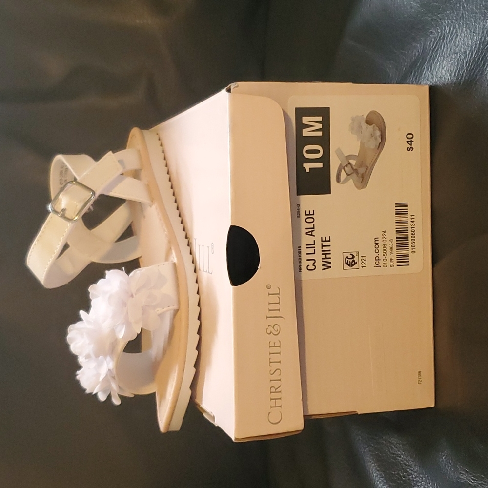 *New* Little girls Vhriste & Jill white sandals w/white  flowers Size 10